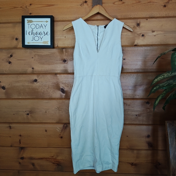 Lulus Dresses & Skirts - Lulus White Bodycon Sheath Dress V-Neck 2 Way Zip Back Stretch Sexy D5556 Size S